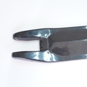 Longboard en fibre de carbone véritable 3K ultra-léger avec haute résistance et flexibilité pour la descente et le cruising - Product Image 2