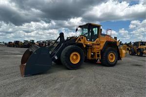 Chargeuse sur pneus Volvo L180H 6 tonnes d'origine peinte en Suède, chargeuse Volvo, chargeuse frontale lourde Volvo L180, chargeuses d'occasion - Product Image 2