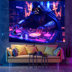 Tapices de luz negra reactiva UV, colgante de pared de personaje de <span class=keywords><strong>película</strong></span> fluorescente brillante nocturna para decoración de sala de estar del hogar - Product Image 2