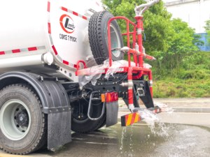 Camión Cisterna de Agua Diésel DONGFENG de 10 Metros Cúbicos para Control de Polvo en Obras de Construcción - Product Image 6