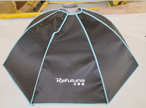 Softbox Octagonal Bowens de 95cm con Rejilla de Panal Metálica para Fotografía y Video, Accesorios de Primera Calidad para Estudios Fotográficos - Product Image 3