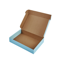 Boîtes d'expédition haut de gamme en carton ondulé auto-érectables pour baskets et vêtements, couleur personnalisée, gaufrage et pelliculage mat pour entreprises en ligne