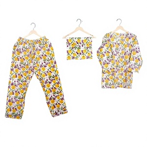 Ensemble de pyjamas en coton 100% à imprimé floral fait main, manches longues, col rond, vêtements de nuit décontractés pour l'été et le printemps - Product Image 1