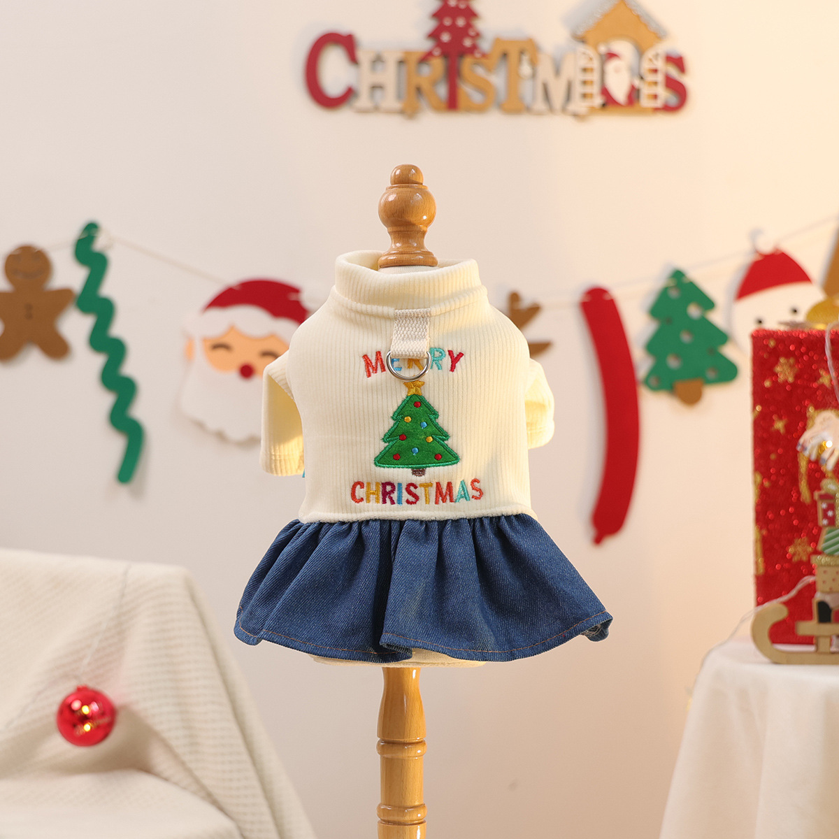 Happy Christmas Outfit - White Christmas Tree