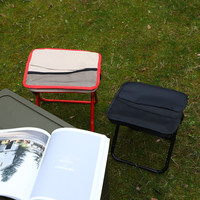 Tabouret pliant en acier inoxydable avec sangle d'épaule ultra portable, siège multi-usage pour le camping, la plage, la pêche, les pique-niques et les activités de plein air