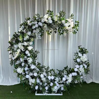 Prix de gros – Nouvelle toile de fond moderne en forme de cœur de fleurs artificielles roses et colorées 2,4x2,4m pour décorations d'événements de mariage avec livraison rapide