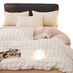 Set Quattro Pezzi <span class=keywords><strong>in</strong></span> Velluto a Bolle Patchwork Ispessito, Copripiumino Caldo Invernale <span class=keywords><strong>in</strong></span> Pile, Lenzuolo <span class=keywords><strong>in</strong></span> <span class=keywords><strong>Flanella</strong></span> con Motivo a Fiocchi di Neve, Personalizzabile al 100% - Product Image 5