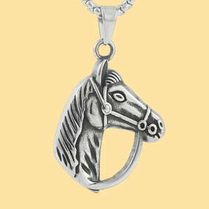 Yunnique Collier avec pendentif cheval en acier inoxydable, design animalier argenté pour hommes et femmes 122023 - Product Image 1