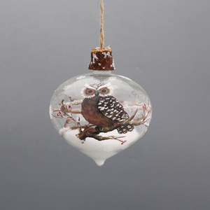 Pájaro de cristal pintado a mano dentro de bolas de árbol de Navidad - Product Image 2