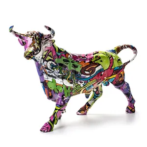 Escultura de resina de diseño creativo personalizado, escultura de Animal de toro de transferencia al agua, venta al por mayor