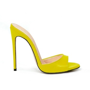 Scarpe da <span class=keywords><strong>donna</strong></span> colorate alla moda ed <span class=keywords><strong>eleganti</strong></span> per le feste: <span class=keywords><strong>Slip</strong></span>-<span class=keywords><strong>on</strong></span>, comode, traspiranti e con tacchi alti sottili. - Product Image 3