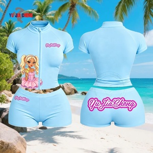 Completo Sportivo Estivo da Donna con Logo Personalizzato, Top con Mezza Zip e Leggings Corti, Set Fitness in Due Pezzi - Product Image 3