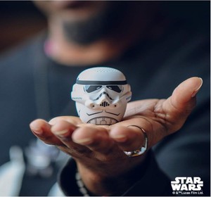 Mini figurine Stormtrooper <span class=keywords><strong>Star</strong></span> <span class=keywords><strong>Wars</strong></span> Bitty Boomers en plastique pour enceinte avec commande vocale et design ultra-portable - Product Image 4
