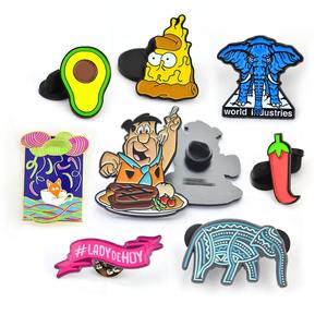 ピンバッジ製造クリスマスカスタムロゴグッドオーメンズ漫画アニメハードエナメルラペルメタルピン - Product Image 3