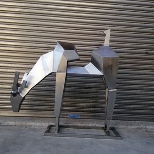 Sculpture géométrique contemporaine en acier inoxydable représentant un cerf pour projets d'<span class=keywords><strong>art</strong></span> résidentiel et public haut de gamme - Product Image 3