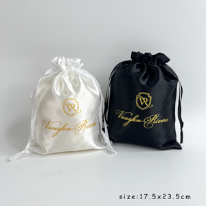 Bolsa de satén de lujo con cordón, logotipo dorado personalizado impreso, bolsa de satén blanca para empaque de joyería - Product Image 4