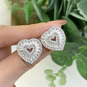Hot Sale Trendy Design 18K <b>Gold</b> Plated Cubic Zirconia <b>Heart</b> Stud <b>Earrings</b> for Women - Product Image 2