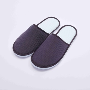 Chaussons en tissu gaufré 100% polyester à bout fermé, logo personnalisé, couleur personnalisée, semelle EVA, chaussons pour hôtel et spa - Product Image 3