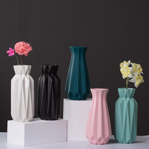 Vase de table en porcelaine de style européen bohème, ornement créatif, simple, moderne, luxe léger, rétro, décoration d'intérieur artisanale - Product Image 3