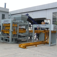 Machine à former des blocs de béton QT4-15 pour la fabrication de briques creuses