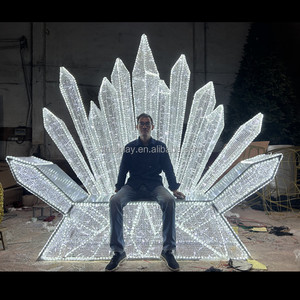 บัลลังก์แช่แข็งไฟตกแต่งคริสต์มาสกลางแจ้งขนาดใหญ่มีหนามแหลม - Product Image 3