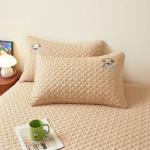 Set Sprei Tiga Potong Berbahan Katun Murni Bersulam Kartun, Tebal, Berlapis, Untuk Semua Musim, Anti-Slip, Pelindung Kasur - Product Image 2