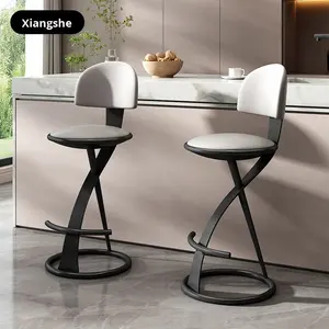 Chaise de Bar Îlot Luxueuse et Moderne Haut de Gamme, Tabouret Haut Designer Simple pour Maison, Dossier en Métal Acier, pour Utilisation en Extérieur, Hôtel ou Cuisine - Product Image 1