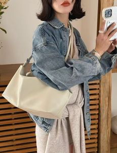 <span class=keywords><strong>Borsa</strong></span> a tracolla morbida di colore bianco solido con chiusura a cerniera in vera <span class=keywords><strong>pelle</strong></span> da donna 2025 vendita calda - Product Image 2