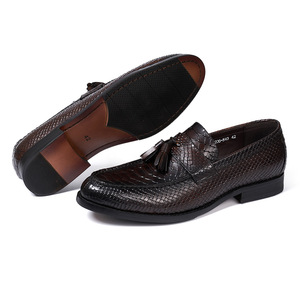 Zapatos Oxford de Cuero de Alta Gama, Hechos a Mano, de Tres Piezas, con Conector, de Cuero Charol, para Hombre, Formales y de Negocios - Product Image 2
