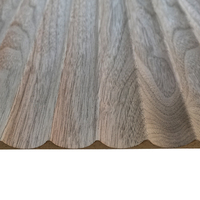 Panneau mural flexible rainuré en placage de noyer, bois naturel