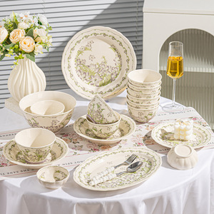 Good Price New Custom Embossed Ceramic Dinner Dish European Western Popular <b>Dinnerware</b> <b>Sets</b> Porcelain Dinner <b>Set</b> for Home - Product Image 1