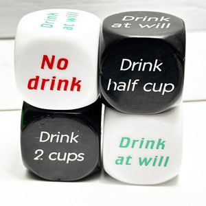 Dés de jeu RPG personnalisés et gravés D6, 25 mm, en acrylique blanc, pour fêtes et jeux de société, fabricants de dés personnalisés en plastique - Product Image 5