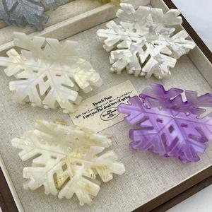 Luxe 8Cm Acetaat Haarklauw Haarclips Voor Vrouwen Prachtige Sneeuwvlok Vorm Creatieve Feeststijl - Product Image 1