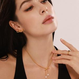 Joyería Elegante y Delicada de Perlas de Agua Dulce, Diseño Geométrico de Líneas Multicapa, Joyería de Acero Inoxidable - Product Image 4