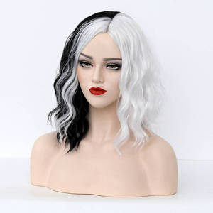 Pelucas <span class=keywords><strong>de</strong></span> Cosplay <span class=keywords><strong>de</strong></span> <span class=keywords><strong>Cruella</strong></span> <span class=keywords><strong>De</strong></span> <span class=keywords><strong>Vil</strong></span> para Mujer, Cortas y Rizadas, <span class=keywords><strong>de</strong></span> 36 cm, Mitad Negra y Mitad Blanca, sin Flequillo, <span class=keywords><strong>de</strong></span> Ainizi Wholesale - Product Image 4
