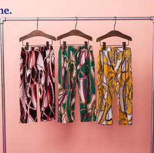 Productos Más Vendidos del Mundo: Perchero de Metal con Gancho para Pantalones - Product Image 1