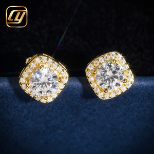 Boucles d'oreilles clous en argent sterling S925 avec halo de moissanite, pavées de diamants carrés, plaquées or, bijoux fins pour femmes, en gros, stock disponible - Product Image 4