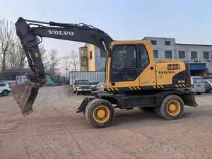 Excavatrice sur chenilles Volvo EC145B d'occasion de 14 tonnes, en bon état, engin de construction avec moteur, 1 an de service après-vente - Product Image 3