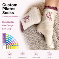 Chaussettes de yoga confortables et respirantes pour femmes, avec logo personnalisé brodé, bordure à volants, antidérapantes, pour le Pilates et le sport