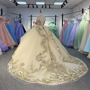 Vestidos de Quinceañera de Lujo 20252 con Tirantes Finos y Encaje Dorado - Product Image 3