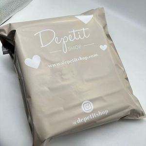 Sacs d'expédition écologiques personnalisés avec logo imprimé, biodégradables, beige mat, pour vêtements - Product Image 3