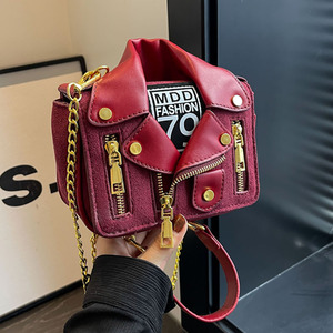 Venta al por mayor de moda creativa mujer bolso cadena solo hombro bandolera chaqueta ropa en forma de bolsos - Product Image 1