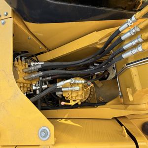 Excavadora Hidráulica Usada de Segunda Mano Komatsu PC160-7, 16 Toneladas, Motor Cummins, Modelo 2022, Certificada en Japón, Cucharón de 0.7m - Product Image 6