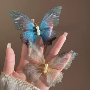 Barrettes à cheveux <span class=keywords><strong>papillon</strong></span> transparentes tendance pour femmes, épingles à cheveux en fausses perles de fée pour mariage et coiffures quotidiennes - Product Image 3