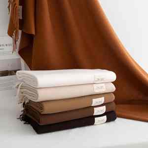 Écharpe en cachemire polyester de haute qualité, nouvelle couleur unie, écharpe d'hiver Ankela rouge, simple, chaude, écharpes et châles pour femmes YHK0033 - Product Image 2