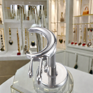 Fuxuan ASTM F136 Titanium Moon với Waterdrop threadless Top tragus Helix ốc xà cừ daith sụn Bông tai cơ thể đồ trang sức bán buôn - Product Image 4