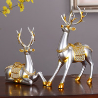 Décoration d'ameublement moderne personnalisée européenne lumière luxe cerf armoire à vin résine processus éclectique usine directe