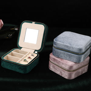 卸売高級ジュエリー包装ケース最高品質ベルベットジュエリーボックスカスタムロゴトラベルジュエリーボックスオーガナイザーミラー付き - Product Image 5