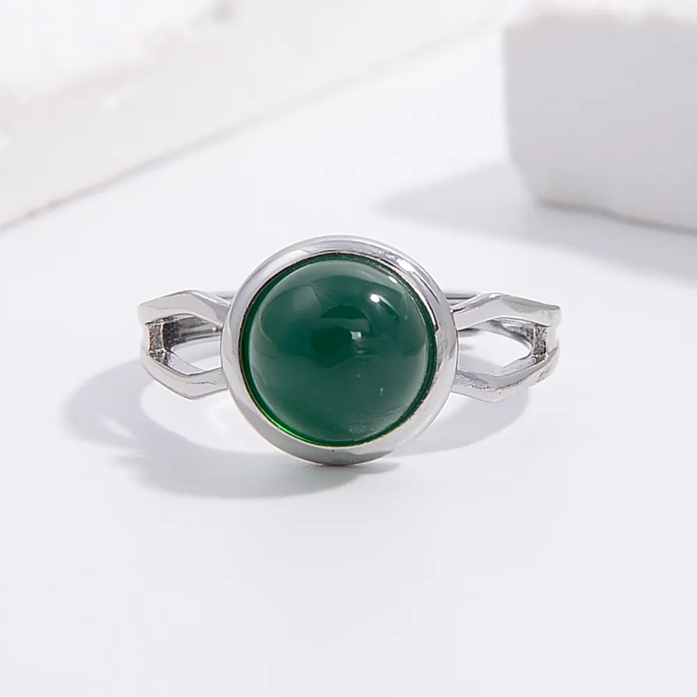 Natürliche grüne runde Form malaiische Jade Cabochon Ringe Edelstahl benutzer definierte Ringe Großhandel hand gefertigten Schmuck Edelstein ringe