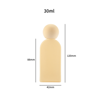 Bouteille de parfum en verre de velours floqué carré de luxe 30ml 50ml 100ml bouteille de parfum de couleur et de logo personnalisés avec bouchon en or